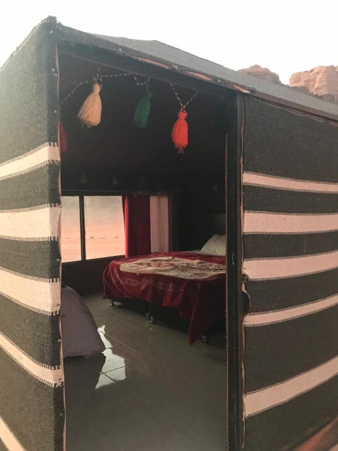 Black Irish Camp And Tours Wadi Rum Exterior photo