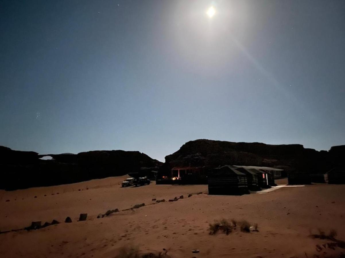 Black Irish Camp And Tours Wadi Rum Exterior photo