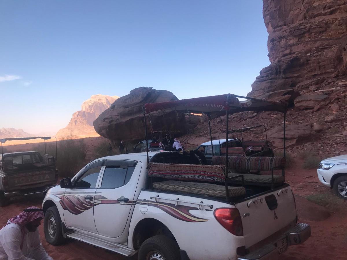 Black Irish Camp And Tours Wadi Rum Exterior photo