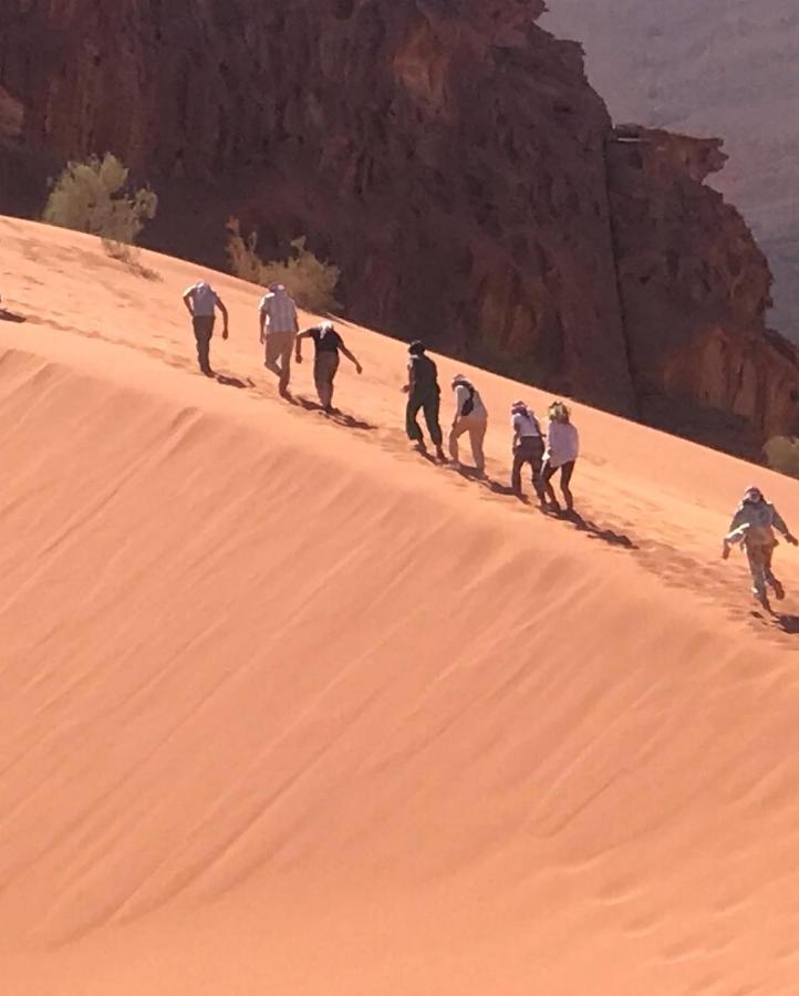 Black Irish Camp And Tours Wadi Rum Exterior photo