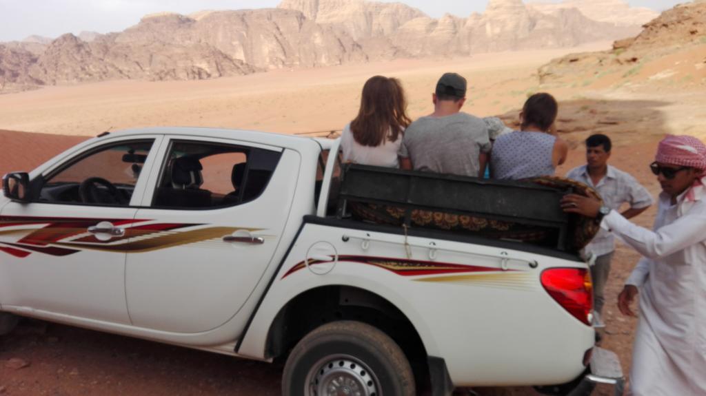 Black Irish Camp And Tours Wadi Rum Exterior photo