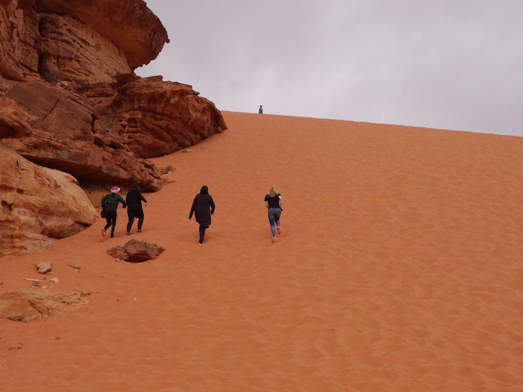 Black Irish Camp And Tours Wadi Rum Exterior photo