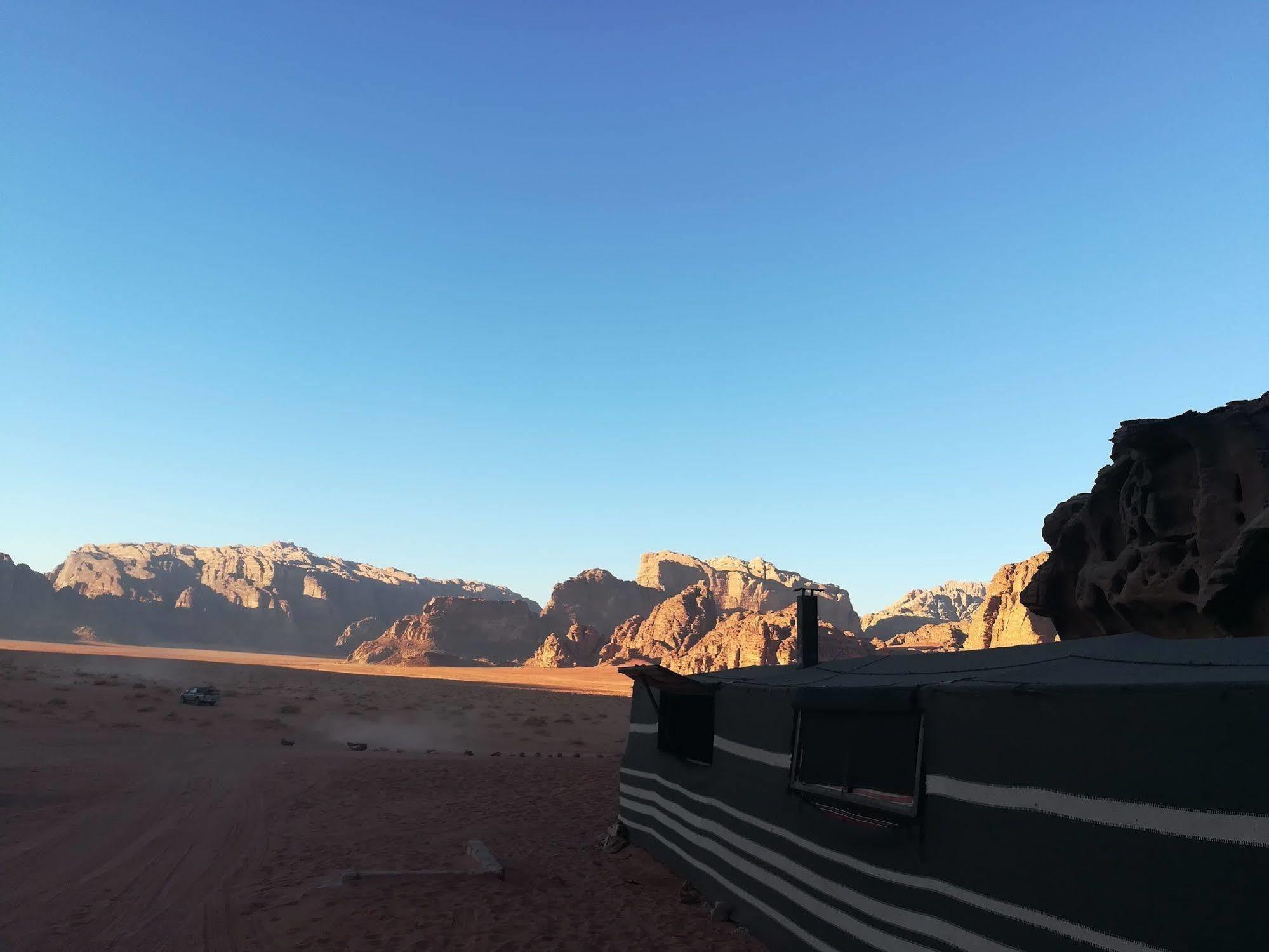 Black Irish Camp And Tours Wadi Rum Exterior photo