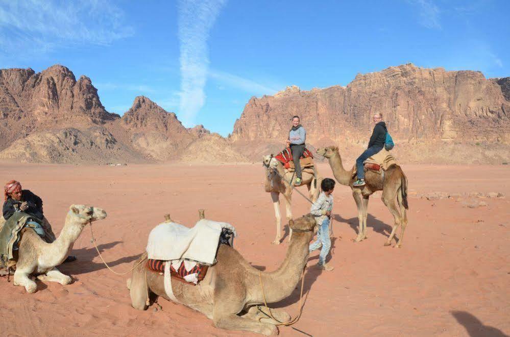 Black Irish Camp And Tours Wadi Rum Exterior photo