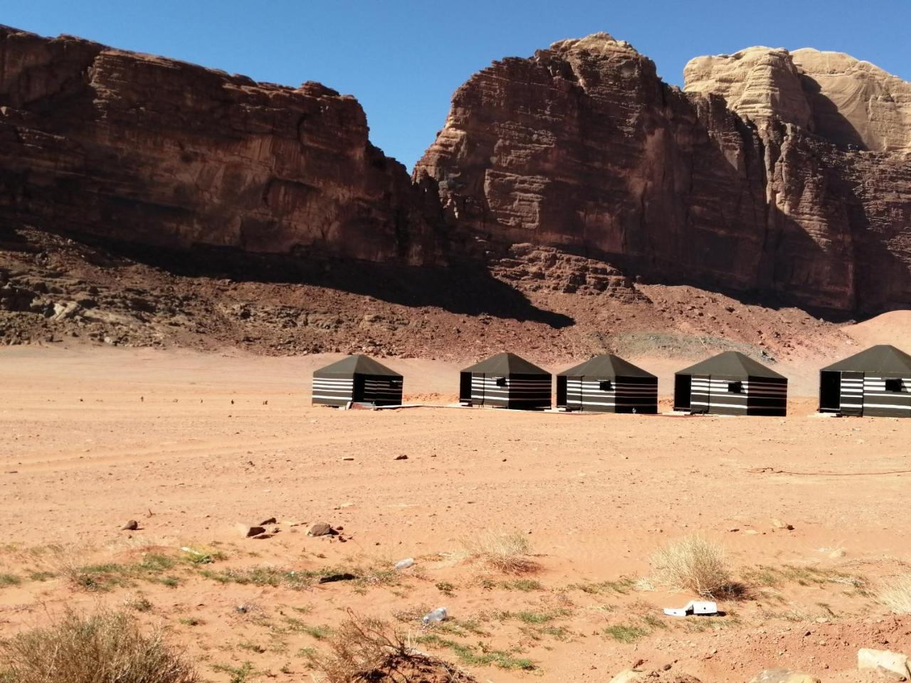 Black Irish Camp And Tours Wadi Rum Exterior photo